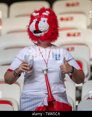 Nice, France. 19 Juin, 2019. France, Nice, stade de Nice, 19.06.2019, Football - Coupe du Monde féminine de la FIFA - Japon - France Libre : vl supporters anglais à Nice | Conditions de crédit dans le monde entier : dpa/Alamy Live News Banque D'Images