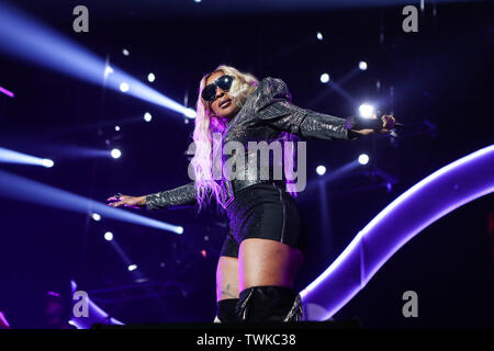 LOS ANGELES, CALIFORNIE, USA - 20 juin : la chanteuse Mary J. Blige joue sur la scène au cours de la 7e édition de l'expérience de pari à L.A. LIVE présenté par Coca-Cola tenue à Staples Center le 20 juin 2019 à Los Angeles, Californie, États-Unis. (Photo par Xavier Collin/Image Press Office) Banque D'Images