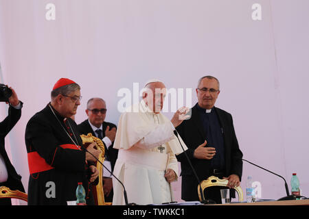 Naples, Naples, Italie. 21 Juin, 2019. 06/21/2019 Naples, le Pape François se rend à la faculté pontificale de l'Italie du Sud pour la conférence ''théologie après gaudium veritas dans le contexte de la Méditerranée Crédit : Fabio Sasso/ZUMA/Alamy Fil Live News Banque D'Images