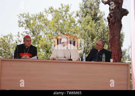 Naples, Naples, Italie. 21 Juin, 2019. 06/21/2019 Naples, le Pape François se rend à la faculté pontificale de l'Italie du Sud pour la conférence ''théologie après gaudium veritas dans le contexte de la Méditerranée Crédit : Fabio Sasso/ZUMA/Alamy Fil Live News Banque D'Images