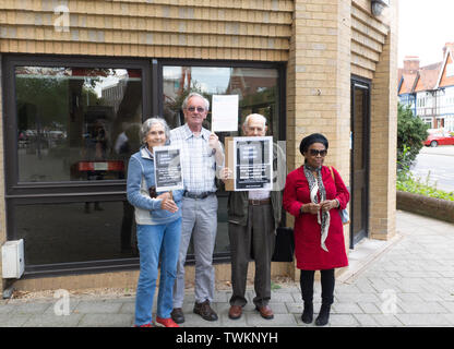 Oxford, Oxfordshire, Royaume-Uni le 21 juin 2019 des manifestations ont eu lieu dans tout le pays pour protester contre la décision de la BBC de tester la licence de télévision pour les plus de 75 ans, et la décision du gouvernement de faire payer la BBC pour la concession. Bridget Catterall Alay Live News Banque D'Images