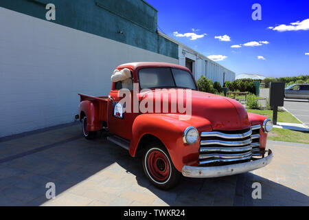 Pick-up classique à l'extérieur de la Cidrerie Riverhead Baiting Hollow l'est de Long Island New York Banque D'Images