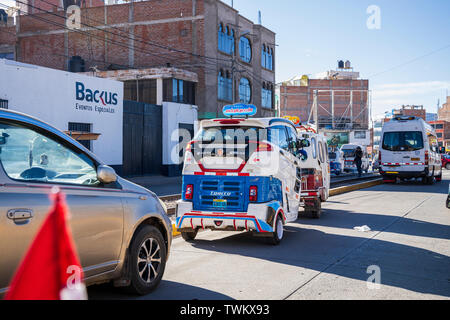 Tuk Tuks motorisé moderne à Puno, Pérou, Amérique du Sud, Banque D'Images