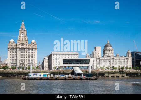 Trois Grâces,Pier Head,waterfront,du,Mersey ferry,,Liverpool,nord,nord,ville,north west,Merseyside,Angleterre,English,GB,Bretagne,la,UK, Banque D'Images