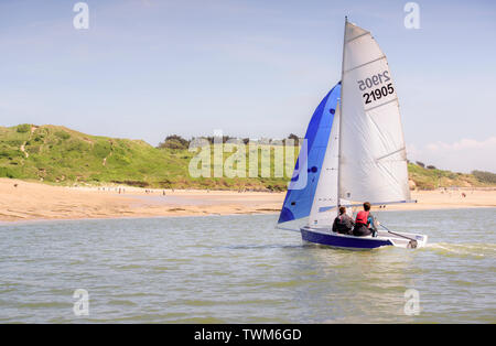 Dériveurs dans la rivière Camel à Padstow, Cornwall, UK Banque D'Images