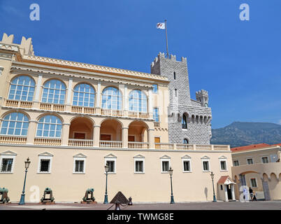 La ville de Monaco, Monaco - 13 juin 2014 : le Palais des Princes de Monaco Résidence officielle Banque D'Images