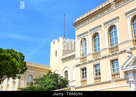 La ville de Monaco, Monaco - 13 juin 2014 : le Palais des Princes de Monaco Résidence officielle Banque D'Images