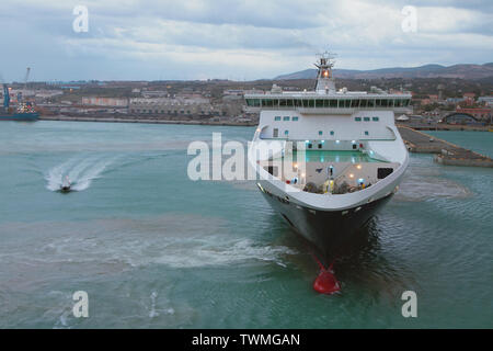 Civitavecchia, Italie - Oct 05, 2018 : Port et de passagers et fret-ferry Banque D'Images