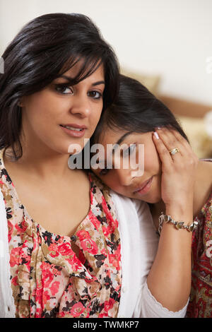 Sa fille aimante Femme Banque D'Images