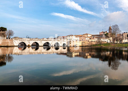 Pont de Tibère à Rimini, dans l'Emilia Romagna, Italia Banque D'Images