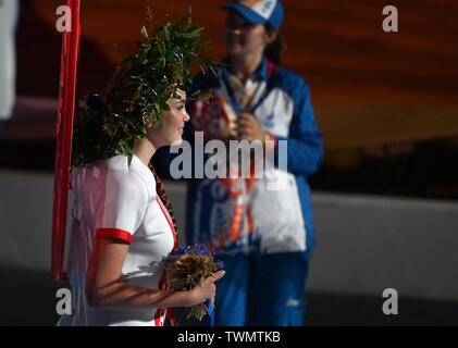 Minsk, Belarus. 21 Juin, 2019. L'un des bénévoles qui mènent dans les équipes. Cérémonie d'ouverture des 2e jeux européens à Minsk2019. Minsk. Le Bélarus. 21/06/2019. Credit : Sport en images/Alamy Live News Banque D'Images