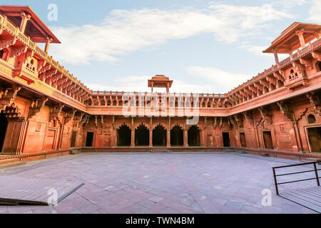 Fatehpur Sikri grès rouge médiévale architecture moghole. Fatehpur Sikri est un ancien fort city à Agra Inde construite au xvie siècle Banque D'Images