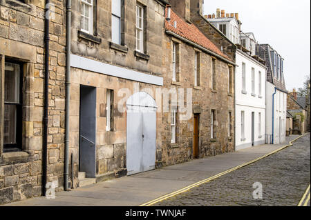 Saint Andrews, Écosse - 23 mars 2012 : rues pavées et les vieux bâtiments en pierre de Saint Andrews en Ecosse Banque D'Images