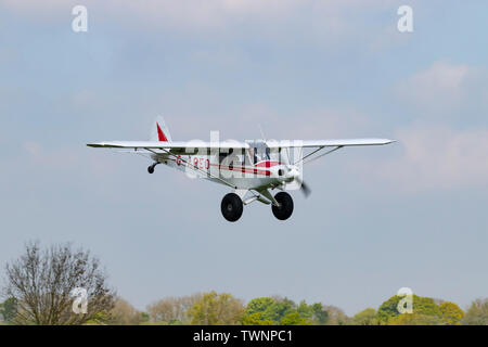 Piper PA-18-150 Super Cub G-EBRA Banque D'Images