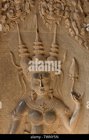 Bas-relief Apsara au Temple d'Angkor Wat, Siem Reap, Cambodge, Asie (UNESCO) Banque D'Images