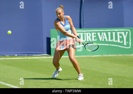 Freya Christie (GBR) jouant dans le premier tour de qualification de la nature internationale de la vallée, le Devonshire Park, Eastbourne, Royaume-Uni. 22 Juin 2019 Banque D'Images