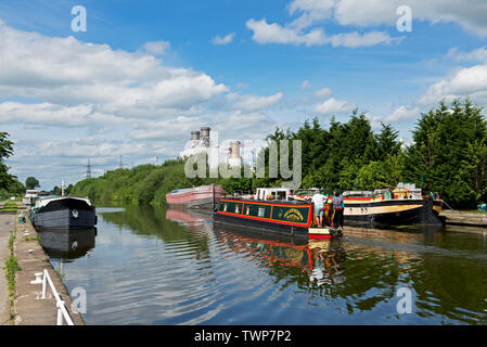 Narrownboat sur le Canal, Stainforth & Keadby Keadby, Nord du Lincolnshire, Angleterre Royaume-uni Banque D'Images