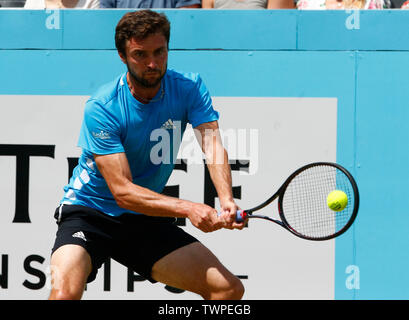 Londres, Royaume-Uni. 22 Juin, 2019. Londres, ANGLETERRE - 2 juin : Gilles Simon (FRA) contre Daniil Medvedev (RUS) lors de la demi-finale Jour 6 championnats Fever-Tree à Queens Club le 22 juin 2019 à Londres, Royaume-Uni. Action Crédit : Foto Sport/Alamy Live News Banque D'Images