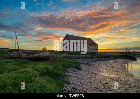 Thornham Staithe Grange de charbon à Thornham sur la côte près de North Norfolk Hunstanton, c'est un bâtiment classé grade 2. Banque D'Images