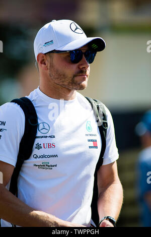 22 juin 2019, l'automobile Circuit Paul Ricard, Le Castellet, Marseille, France ; FIA Formula 1 Grand Prix de France, la qualification de Valtteri Bottas ; l'arrivée de l'équipe Mercedes pour le Circuit Paul Ricard, Pablo Guillen/Alamy Banque D'Images