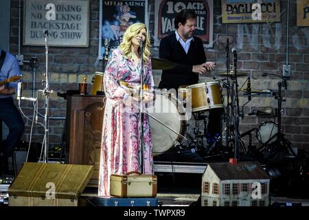 21 juin 2019 - Toronto, Ontario, Canada - American bluegrass-country singer, Alison Krauss, Maria a exécuté un sold out show à Toronto. En photo : Alison Krauss (crédit Image : © Angel Marchini/Zuma sur le fil) Banque D'Images