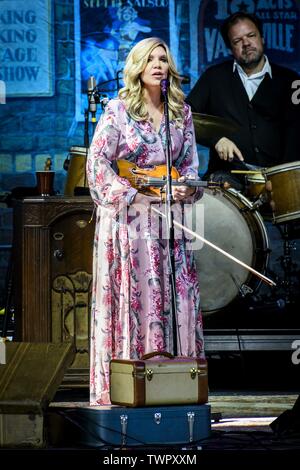 21 juin 2019 - Toronto, Ontario, Canada - American bluegrass-country singer, Alison Krauss, Maria a exécuté un sold out show à Toronto. En photo : Alison Krauss (crédit Image : © Angel Marchini/Zuma sur le fil) Banque D'Images