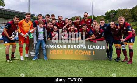 BALA, Royaume-Uni. Le 19 mai 2019. Cardiff a rencontré le FC célébrer après avoir battu Bala Town FC sur les sanctions dans leurs Europa League play-off à Maes Tegid. Banque D'Images