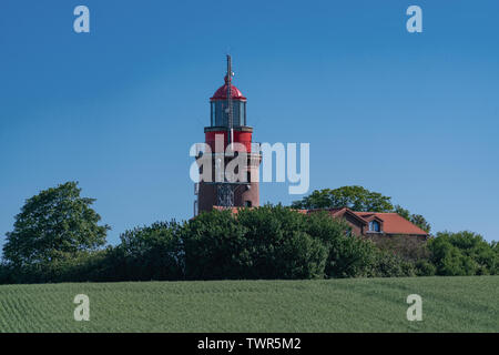 Leuchtturm Buk dans Bütgenbacher Hof à la côte de la mer Baltique allemande près de Bad Doberan et Kühlungsborn Banque D'Images