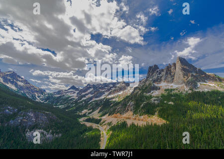 North Cascades National Park - complexes donnent sur Washington Banque D'Images