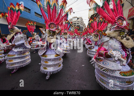 Danseur masqué du Gran Poder Festival, La Paz, Bolivie Banque D'Images