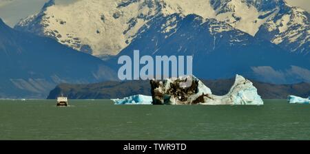 La Patagonie, Argentine. Vue sur les glaciers Perito Moreno à El Calafate. Banque D'Images