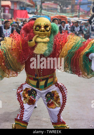Danseur masqué du Gran Poder Festival, La Paz, Bolivie Banque D'Images