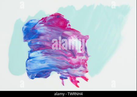 Abstract blue et rouge splash isolé sur fond blanc Banque D'Images
