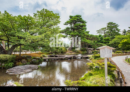 Dans le jardin Kenrokuen Kanazawa, Japon Banque D'Images