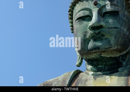 Grand Bouddha de Kamakura Daibutsu du visage (Temple) c'est une inspiration religieuse pour le japonais et l'étranger comme pour les touristes. Kamakura, Kanagawa - Japon Banque D'Images