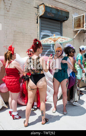 Brooklyn, New York - juin, 22, 2019 : 37e parade annuelle de sirène, Coney Island Banque D'Images