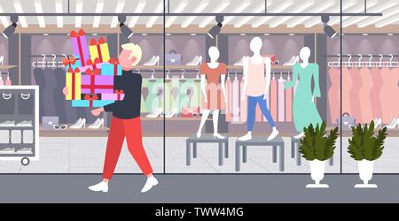 Man carrying pile de cadeaux enveloppés de saison grande vente shopping concept guy holding présente coloré boutique boutique de mode moderne télévision extérieur Illustration de Vecteur