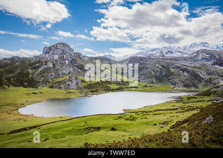 Lac Ercina près de Covadonga dans le nord de l'Espagne Picos de Europa Banque D'Images