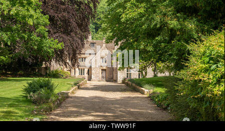 Cour Horton Manoir du 16ème siècle avec 12e siècle Norman Hall comme vu à partir de la voie publique à côté. Banque D'Images