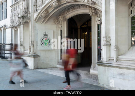 L'édifice de la Cour suprême située sur peu de George Street à Londres, au Royaume-Uni. Banque D'Images