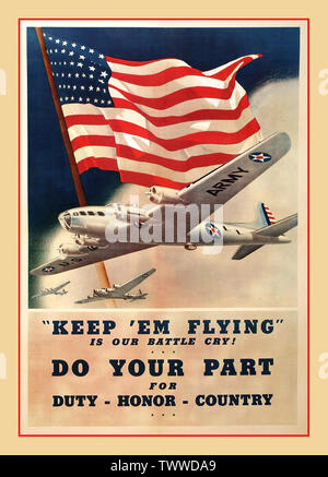 American Vintage WW2 Propaganda Poster " Keep 'Em Flying est notre cri de guerre" un 1942 Seconde Guerre mondiale affiche de propagande américaine patriotique par l'équipe de l'artiste, Dan Smith et Albro Downe. L'affiche comprend une image couleur de la B-17 Flying Fortress par Boeing situé en face d'une grande forme drapeau américain. "Devoir, honneur, Pays' comme un appel à l'opinion publique américaine pour soutenir l'effort de guerre. L'United States Army Air Corps (USAAC) était le bras de l'aviation militaire de l'armée américaine entre 1926 et 1941. Pendant la Seconde Guerre mondiale, le corps est devenu le United States Army Air Forces Seconde Guerre mondiale La Seconde Guerre mondiale Banque D'Images