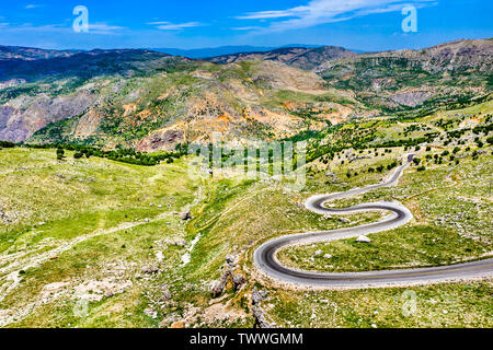 Route de Nemrut Dagi dans les montagnes de Turquie Banque D'Images