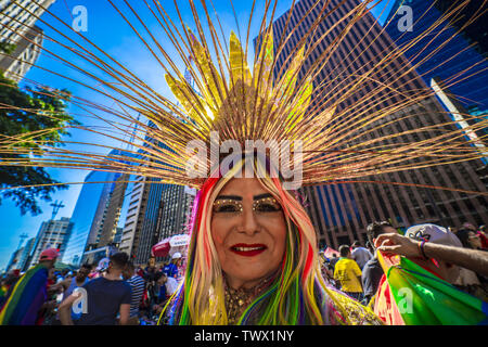 23 juin 2019 - SÃ£o Paulo, SÃ£o Paulo, Brésil - SÃ£o Paulo (SP), 23/06/2019 - Gay Pride Brésil 2019 fêtards -participer à la Gay Pride Parade le long de l'Avenue Paulista à Sao Paulo, Brésil, le 23 juin 2019. Credit : Cris Faga/ZUMA/Alamy Fil Live News Banque D'Images