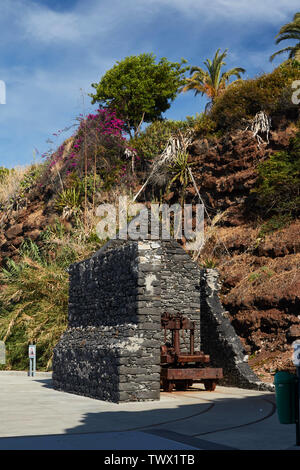 Demeure historique de Cais do Carvão bunker de charbon le long de la Front Mar à Funchal, Madère, Portugal, Union européenne Banque D'Images