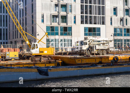 GDANSK, Pologne - 22 juin 2019 : l'architecture moderne en construction. L'île des Greniers à Gdansk, Pologne. Banque D'Images