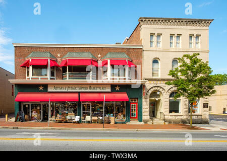 James et Jess Chambre des marchandises, 37, rue Main Ouest, Waynesboro, Virginia Banque D'Images