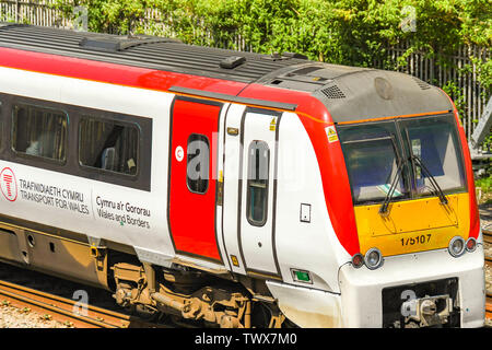 CARDIFF, WALES - Juin 2019 : classe 175 de cross-country diesel train service à Cardiff dans la livrée du transport pour le pays de Galles Banque D'Images