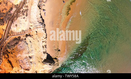 Antenne de la spectaculaire Drone South Australian Southport Onkaparinga River et le littoral de l'estuaire de la bouche. Banque D'Images