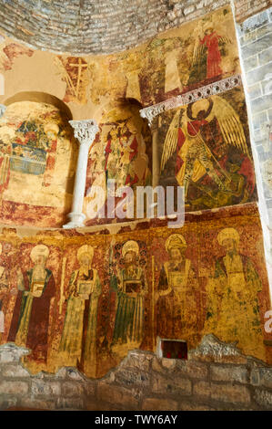 Peintures murales de style gothique du XI siècle, église romane de Santa María de Iguácel Garcipollera dans valley (Larrosa, Huesca, Aragón, Espagne, Pyrénées) Banque D'Images