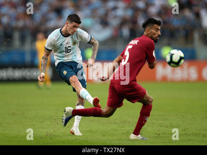 Porto Alegre, Brésil. 23 Juin, 2019. Rodrigo de Paul (ARG), le 23 juin 2019 - Football : Copa America 2019, match du groupe B entre le Qatar 0-2 Argentine à Arena do Gremio de Porto Alegre, au Brésil. Credit : AFLO/Alamy Live News Banque D'Images